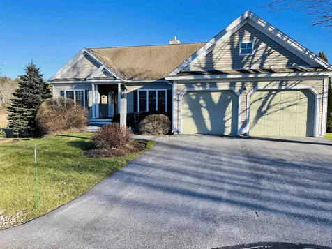 15 Smithfield Lane Bedford NH 03110