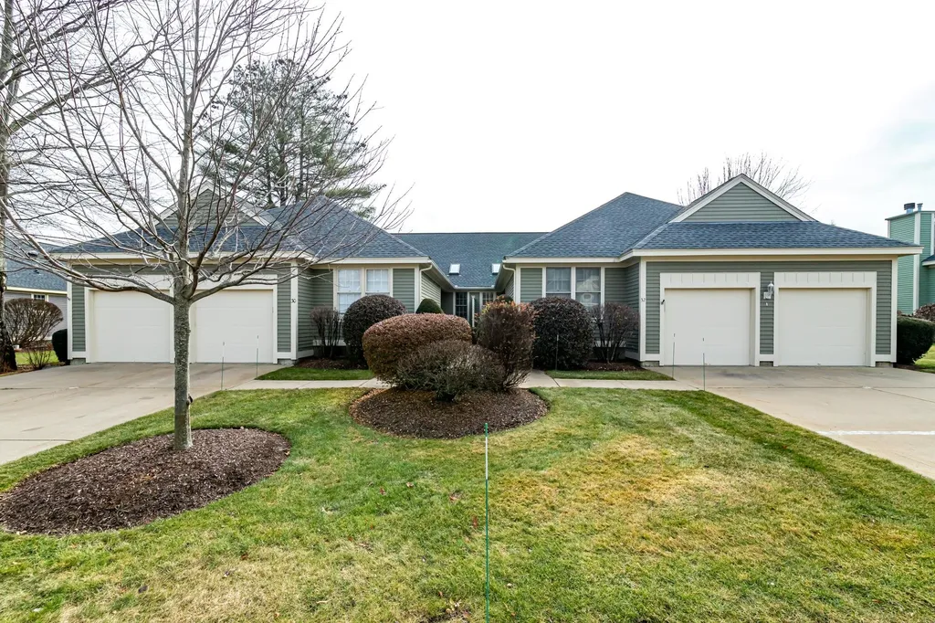 32 Pebble Beach Drive Bedford NH 03110