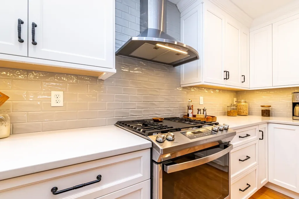 32 Pebble Beach Drive Bedford NH 03110