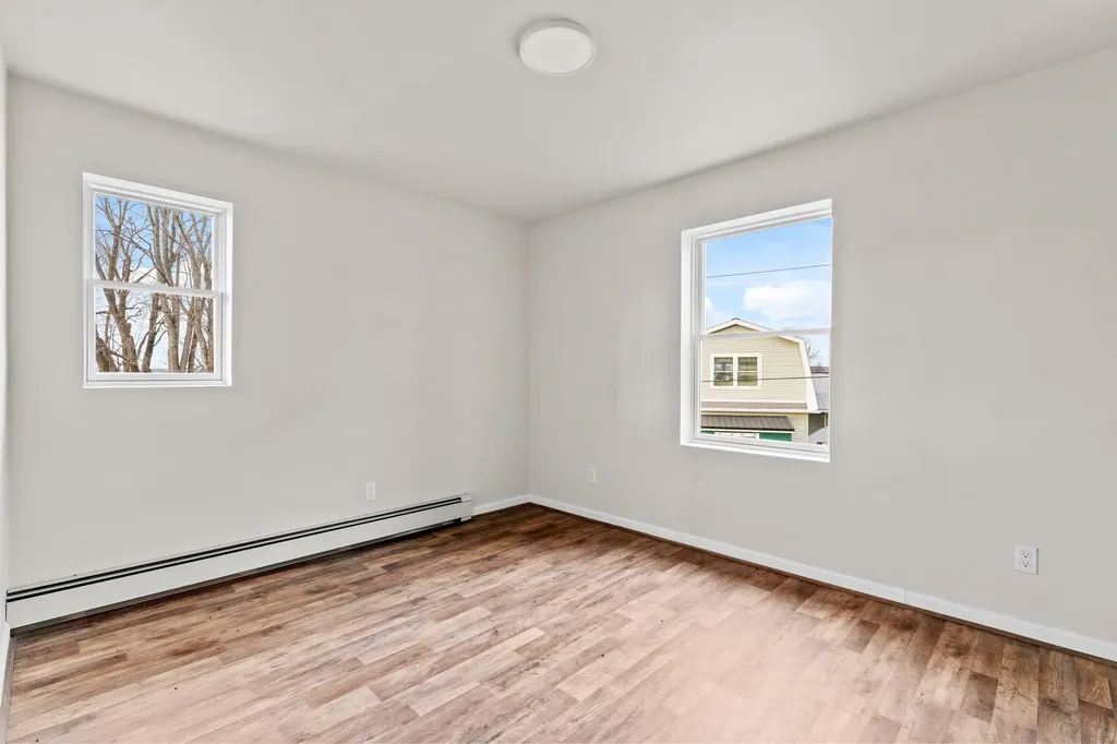 67 Senesac Place Isle La Motte VT 05463