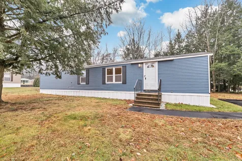 30 Cormier Drive Rochester NH 03867