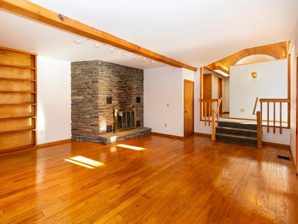 7 Apple Way Stratham NH 03885
