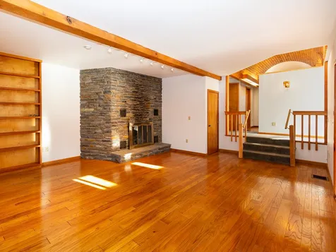 7 Apple Way Stratham NH 03885