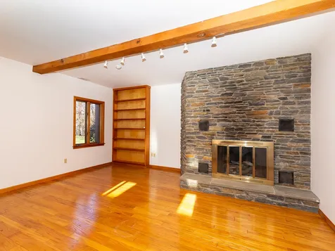 7 Apple Way Stratham NH 03885