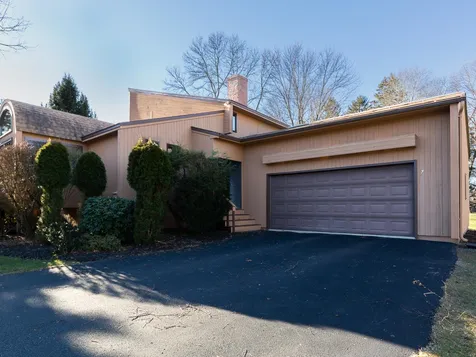 7 Apple Way Stratham NH 03885