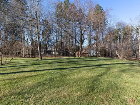 7 Apple Way Stratham NH 03885