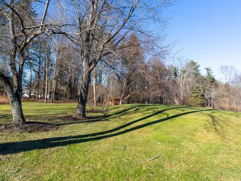 7 Apple Way Stratham NH 03885