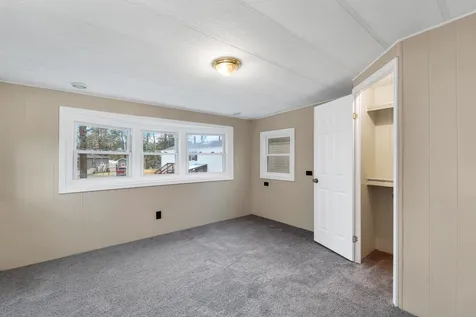 22 South Dewberry Lane Rochester NH 03867