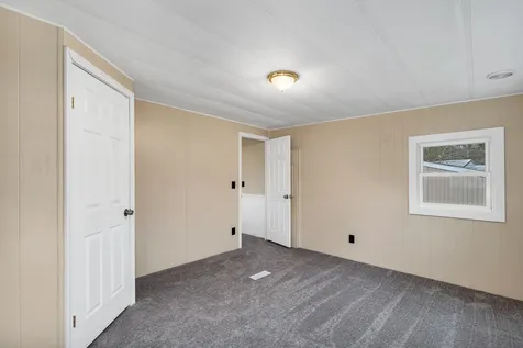 22 South Dewberry Lane Rochester NH 03867