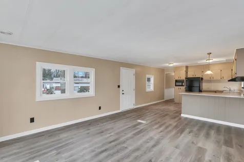 22 South Dewberry Lane Rochester NH 03867