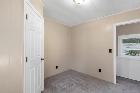22 South Dewberry Lane Rochester NH 03867