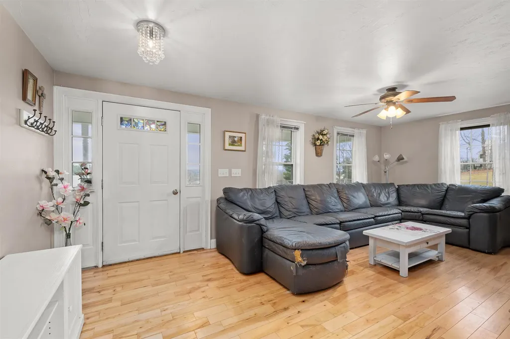 11 Deer Lane Epsom NH 03234