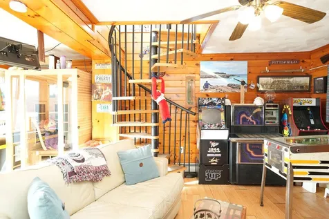 9 Casey Road East Kingston NH 03827
