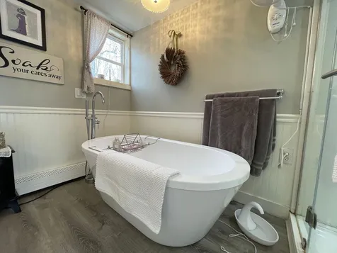 9 Casey Road East Kingston NH 03827