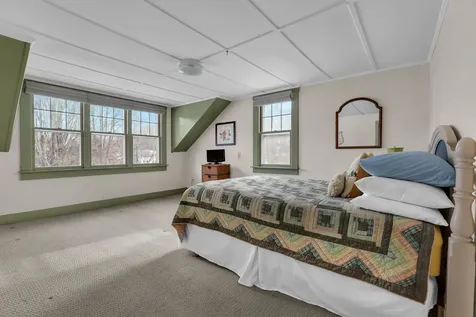 17 Meadow Street Ludlow VT 05149