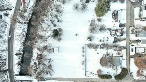 17 Meadow Street Ludlow VT 05149
