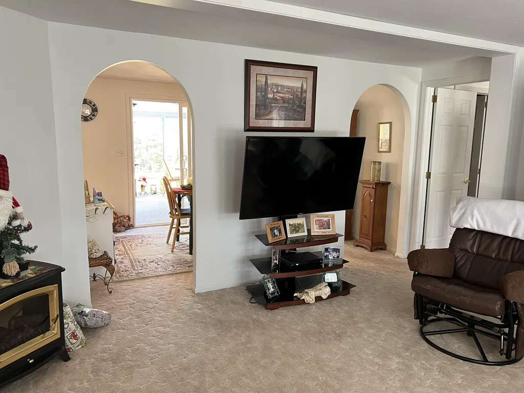 28 Constitution Way Dover NH 03820