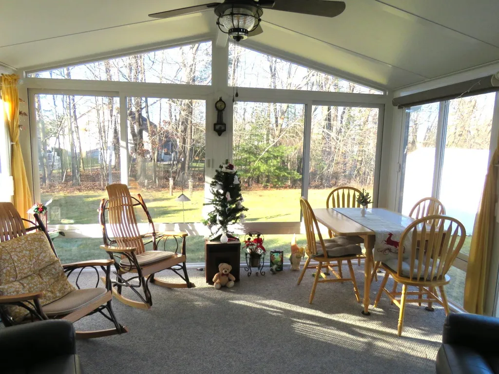 28 Constitution Way Dover NH 03820
