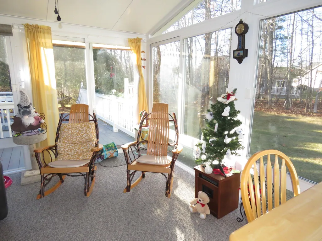 28 Constitution Way Dover NH 03820