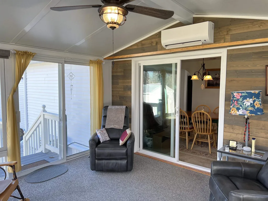 28 Constitution Way Dover NH 03820