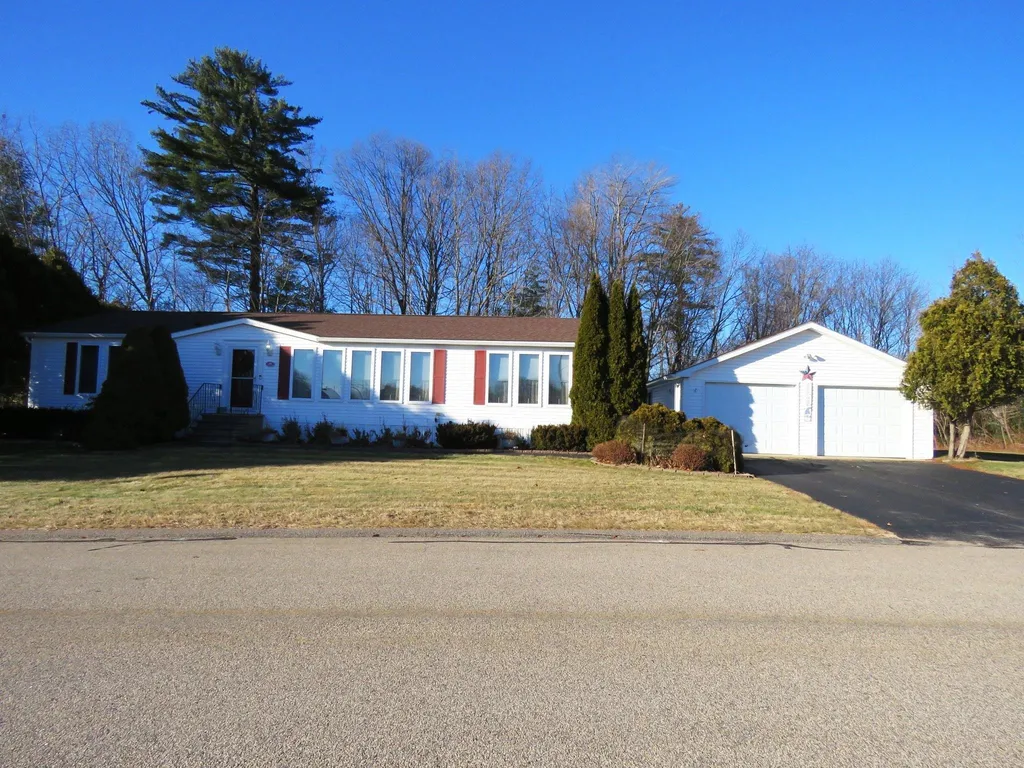 28 Constitution Way Dover NH 03820