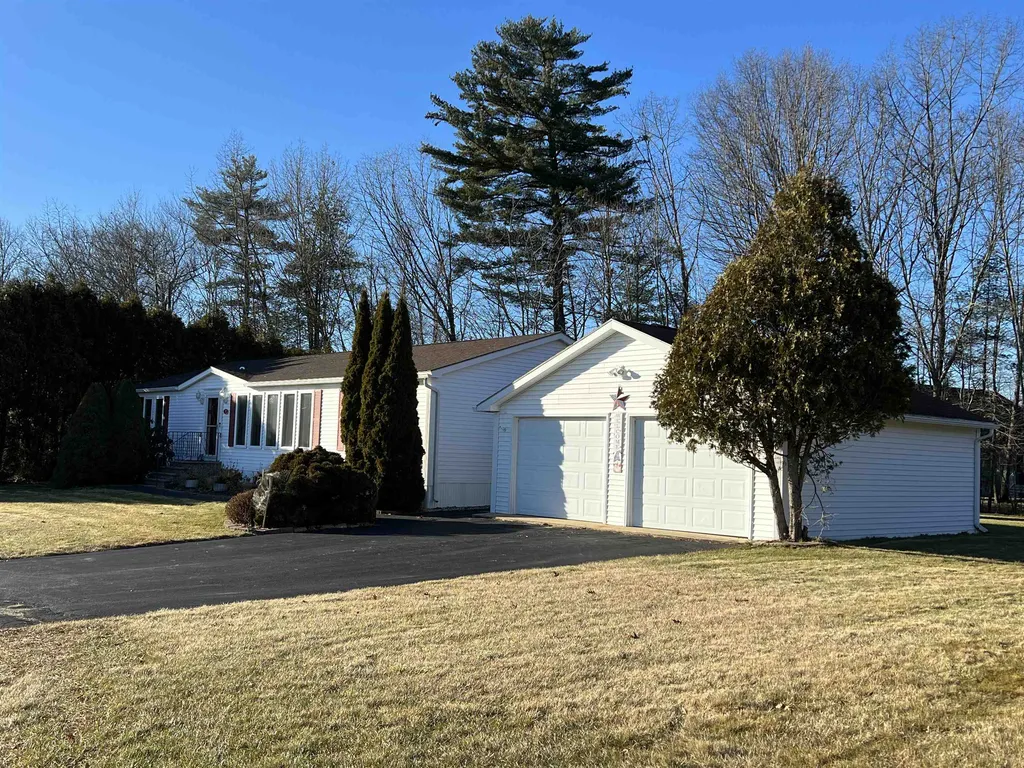 28 Constitution Way Dover NH 03820