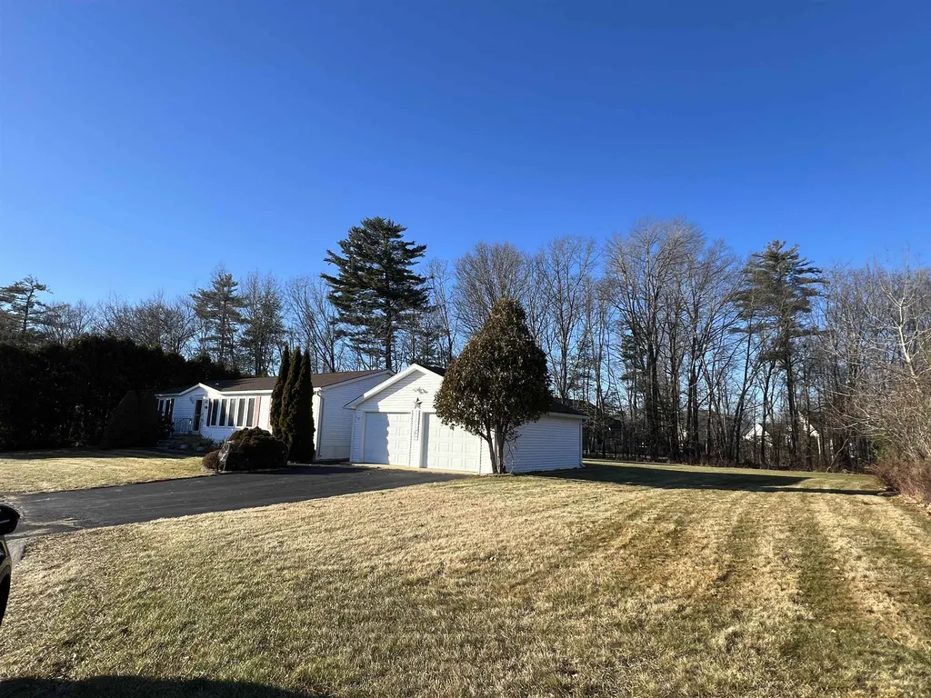 28 Constitution Way Dover NH 03820