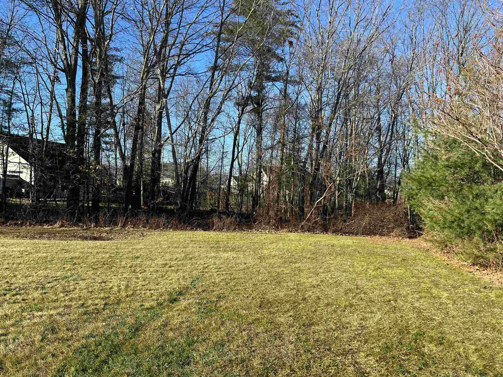 28 Constitution Way Dover NH 03820