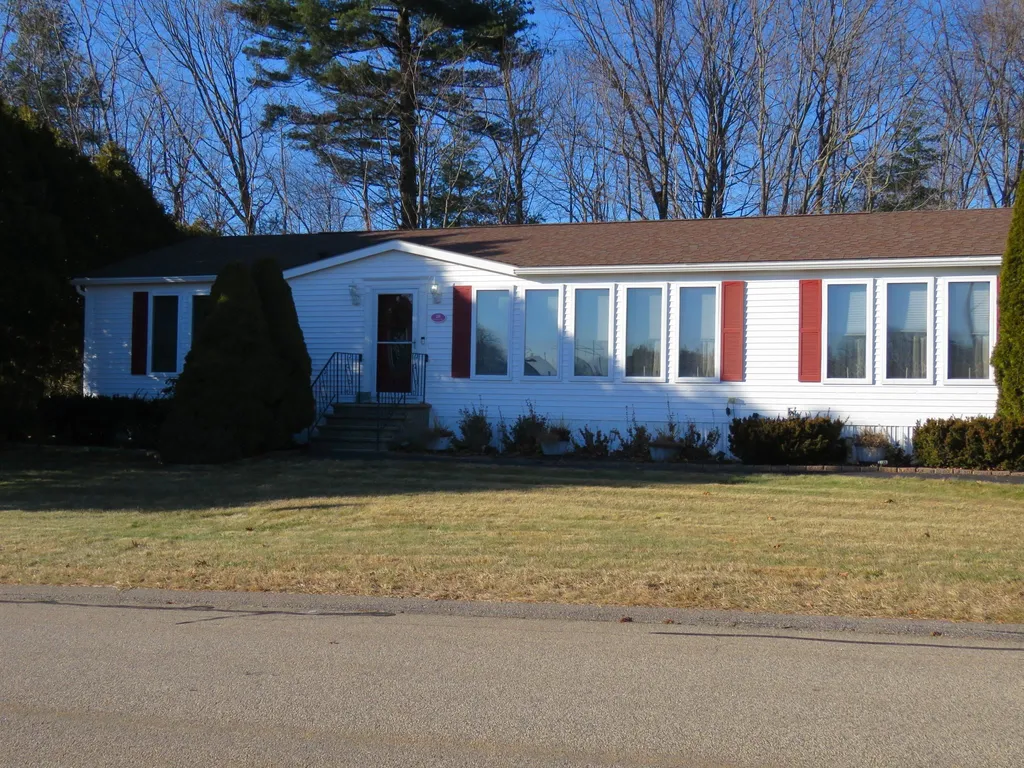 28 Constitution Way Dover NH 03820