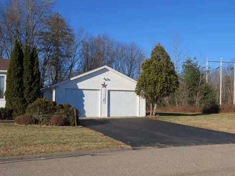 28 Constitution Way Dover NH 03820