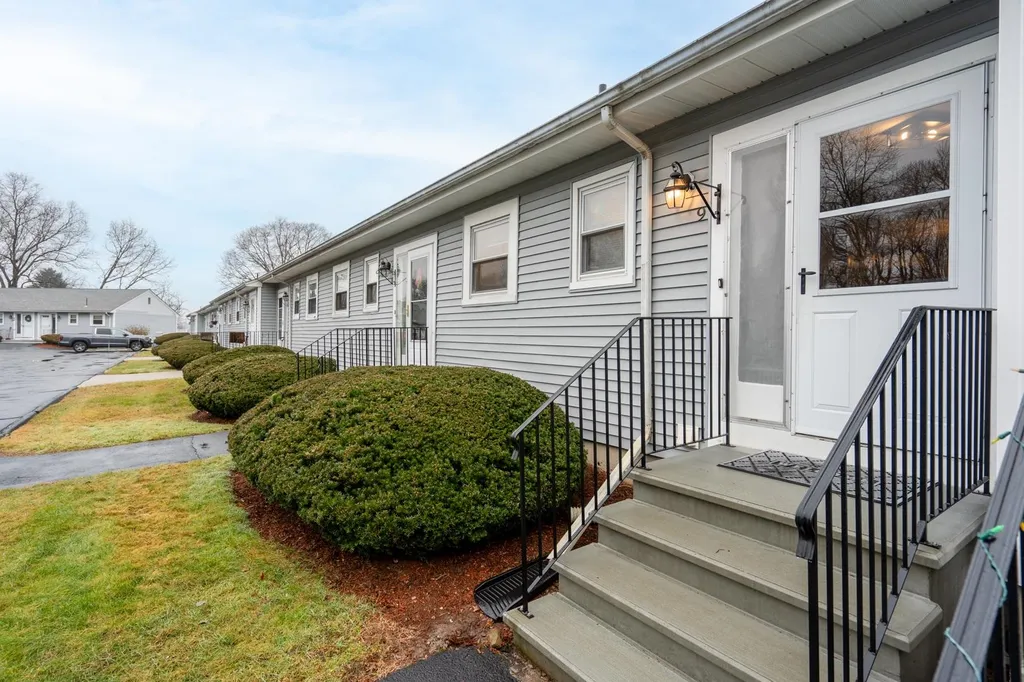 100 Pillsbury Road Londonderry NH 03053