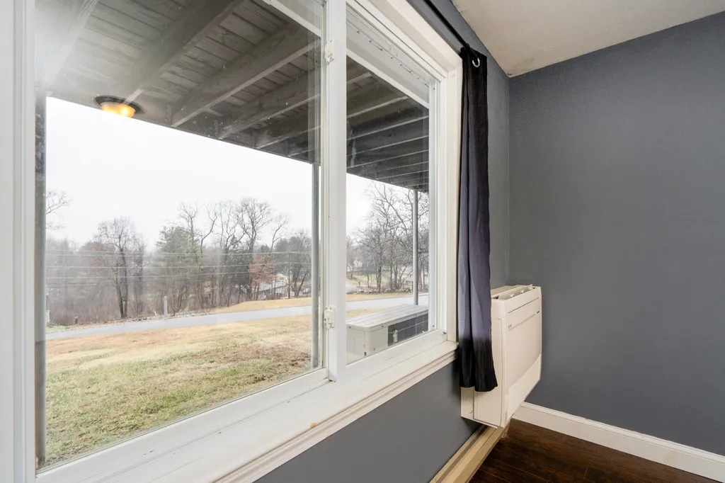 100 Pillsbury Road Londonderry NH 03053