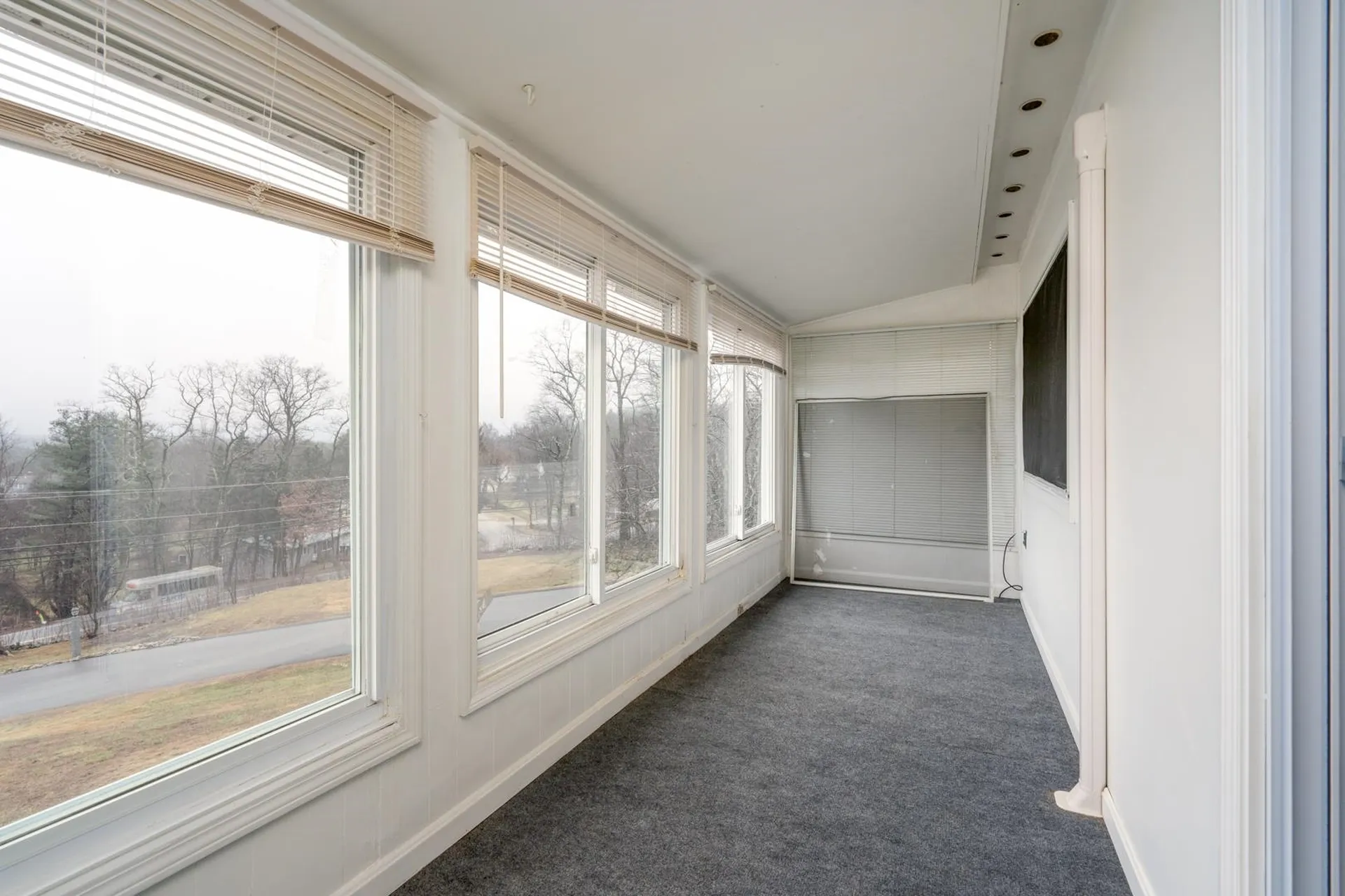 100 Pillsbury Road Londonderry NH 03053