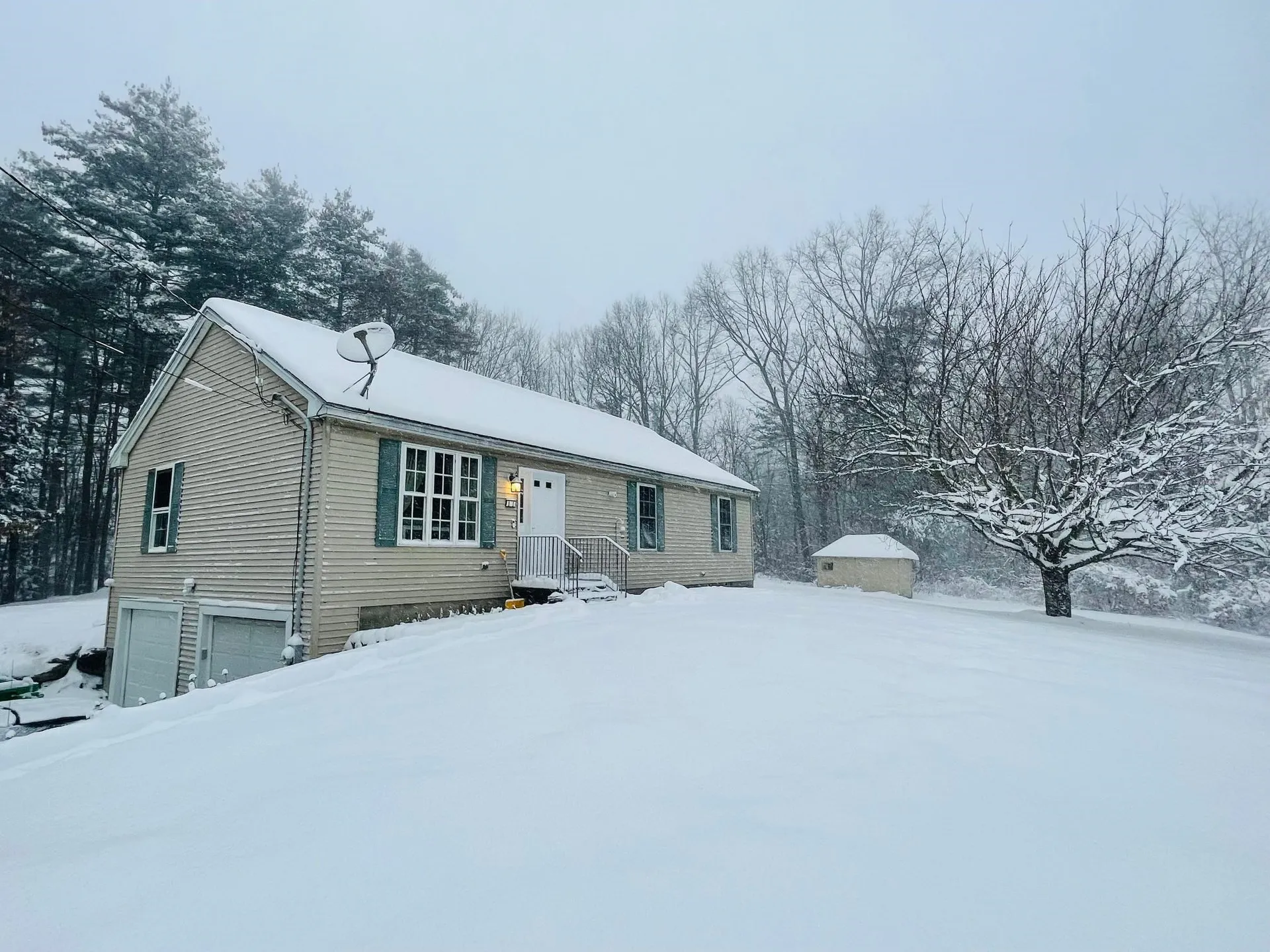 11 Lane Road Raymond NH 03077