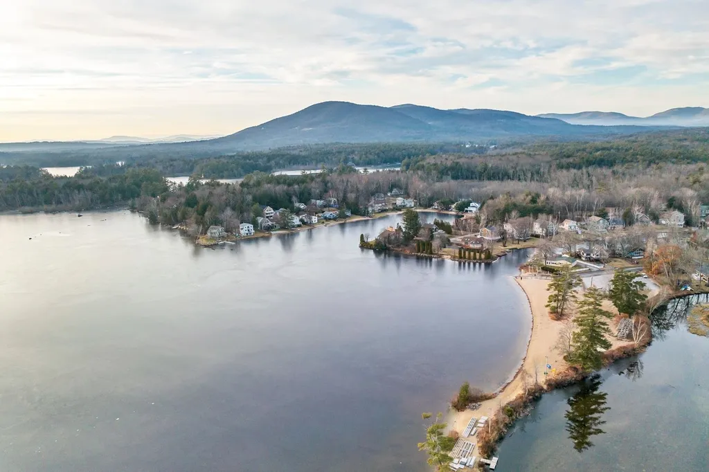 7 Westborn Circle Moultonborough NH 03254