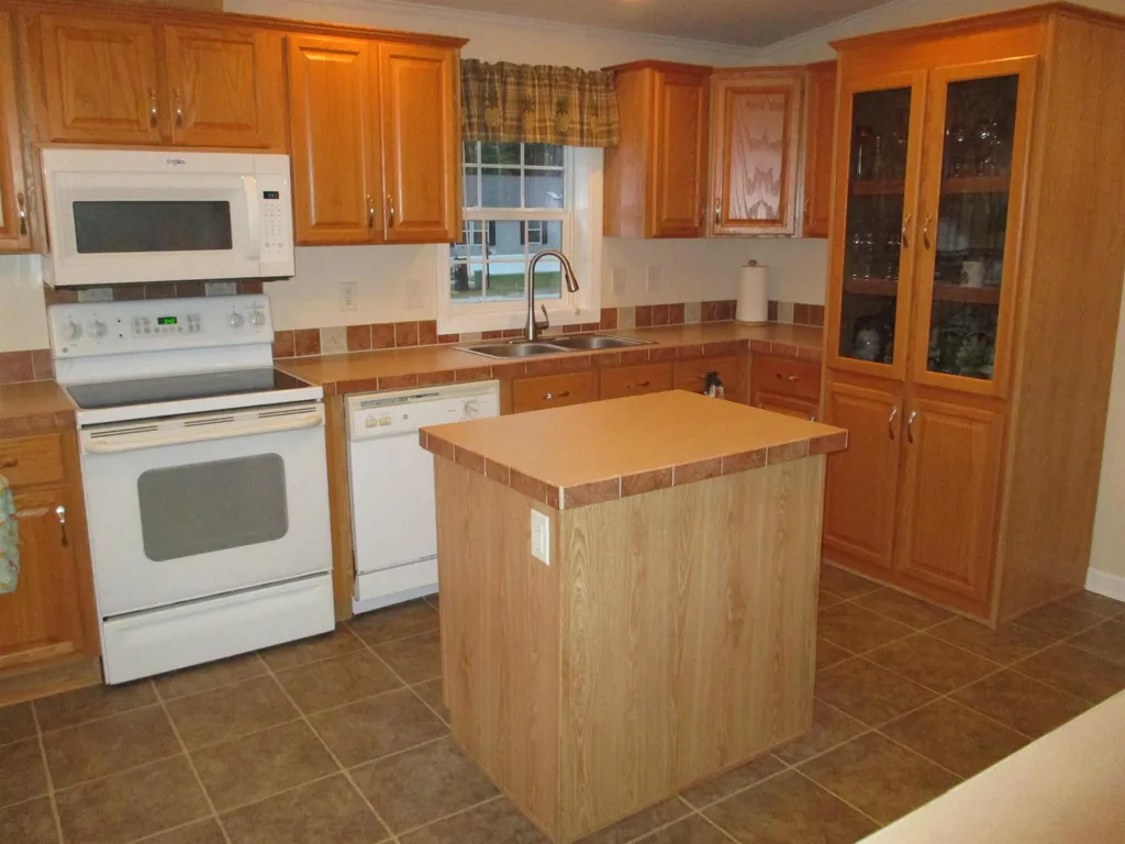3 Big Bear Road Rochester NH 03868