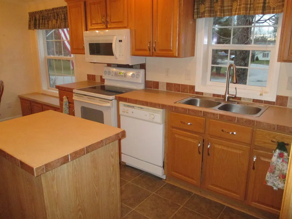 3 Big Bear Road Rochester NH 03868