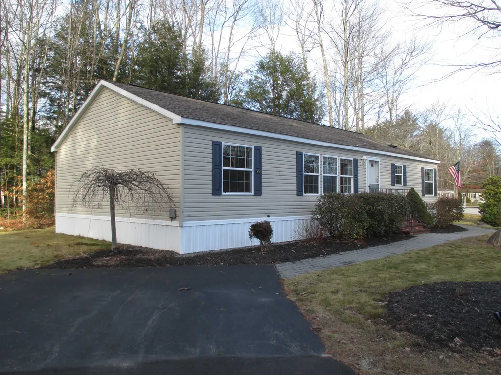 3 Big Bear Road Rochester NH 03868