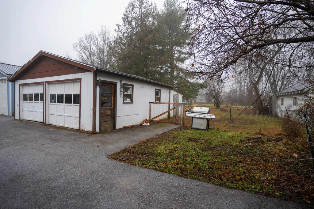 38 North Elm Street St. Albans City VT 05478