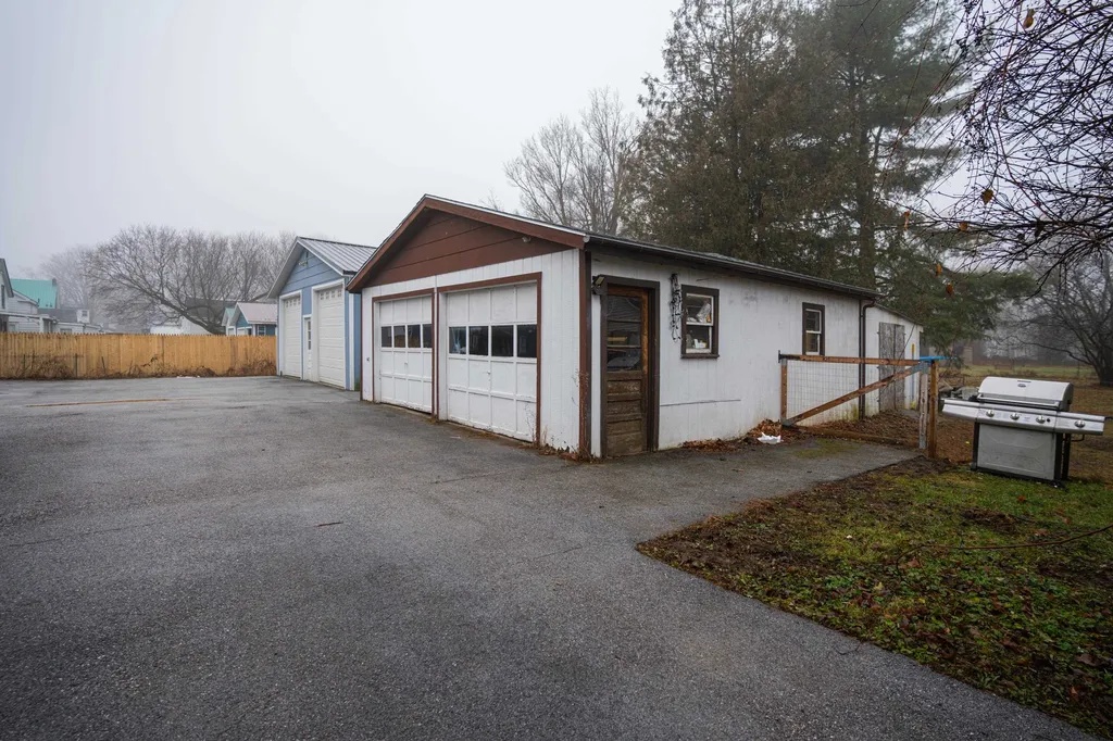 38 North Elm Street St. Albans City VT 05478