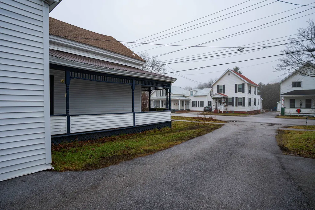 38 North Elm Street St. Albans City VT 05478
