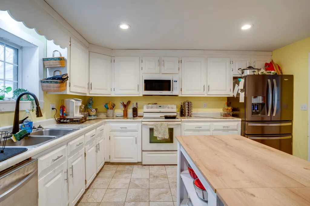 38 North Elm Street St. Albans City VT 05478