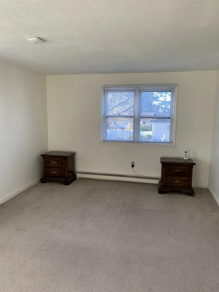 10 Colonial Circle Hampton NH 03842