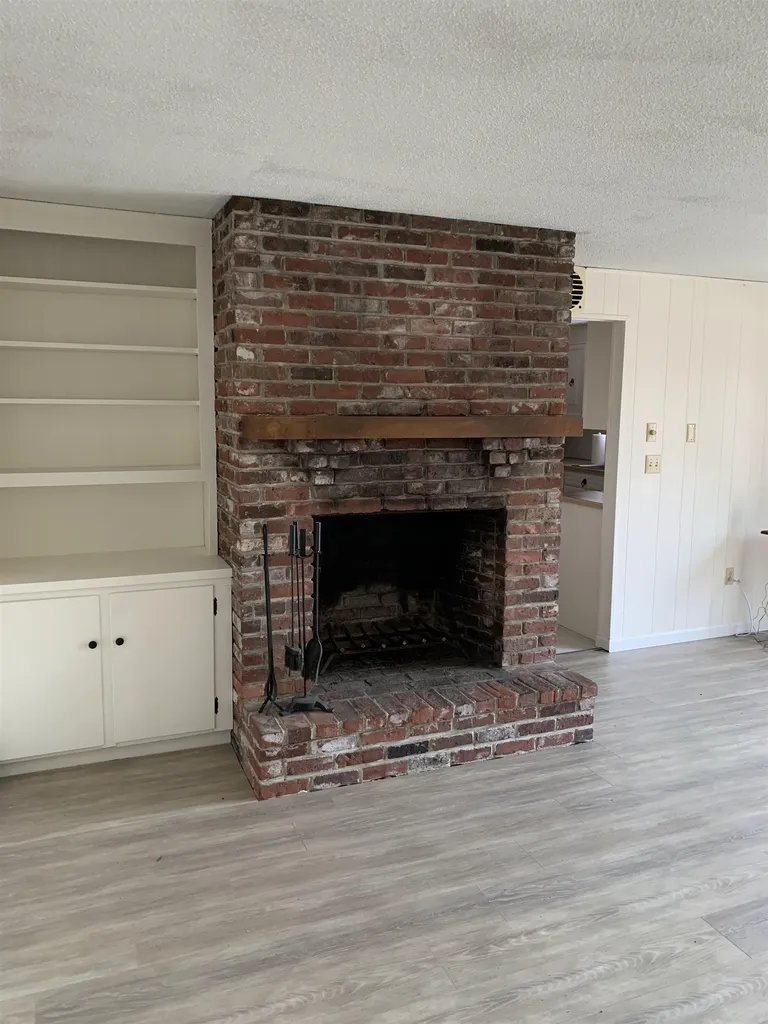 10 Colonial Circle Hampton NH 03842