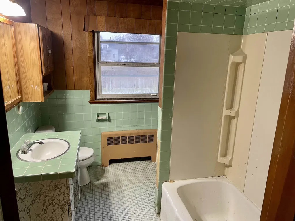 7 Mascot Street Gorham NH 03581