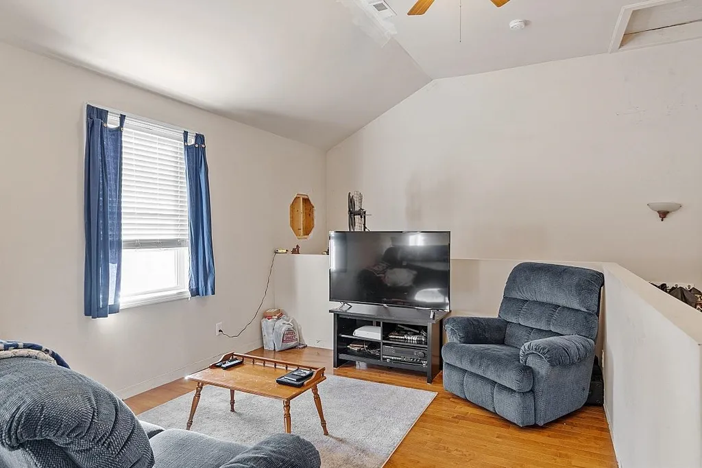 12 Warren Avenue Manchester NH 03102