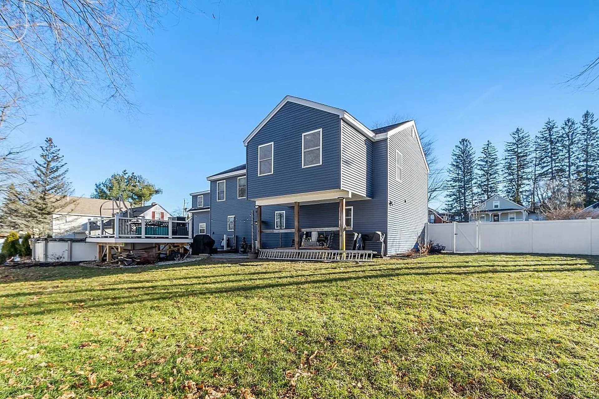 12 Warren Avenue Manchester NH 03102