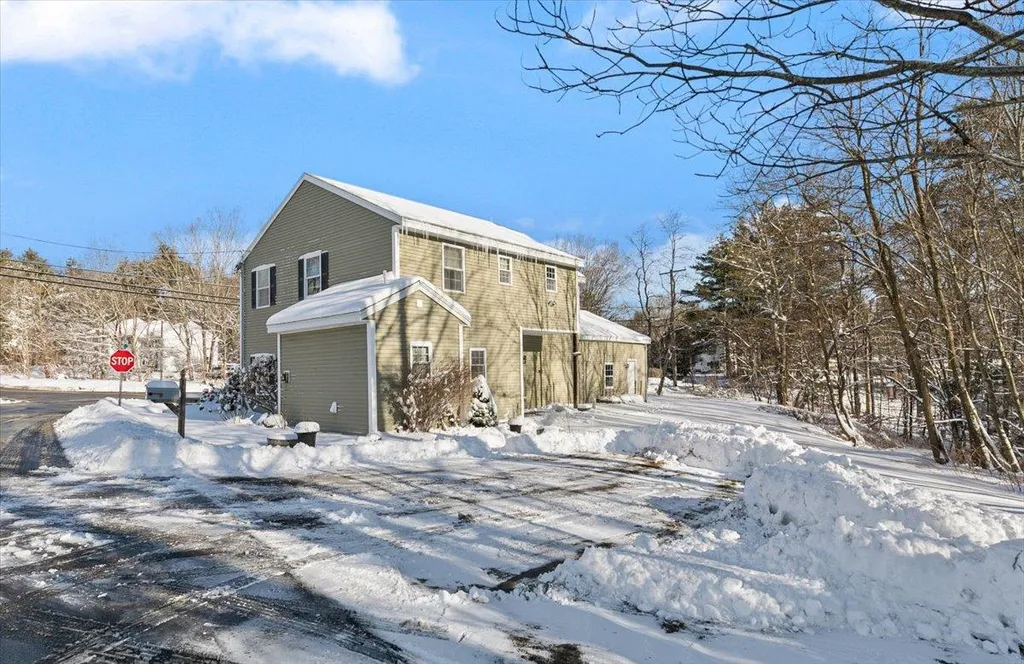 1 Langs Lane Newmarket NH 03857