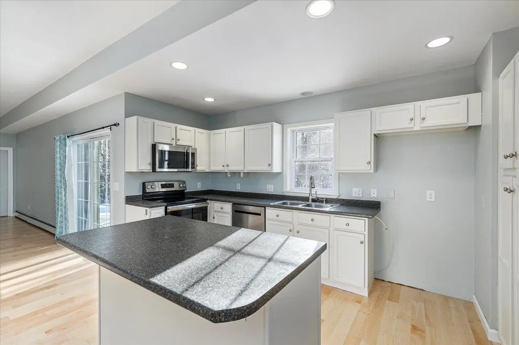 1 Langs Lane Newmarket NH 03857