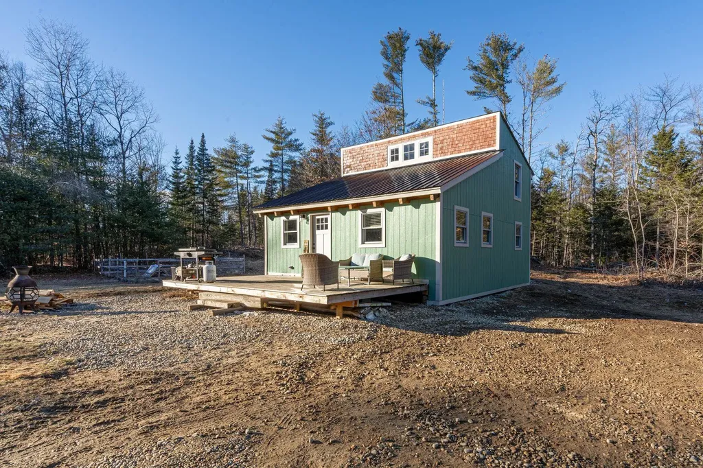 46 Courtland Drive Danbury NH 03230